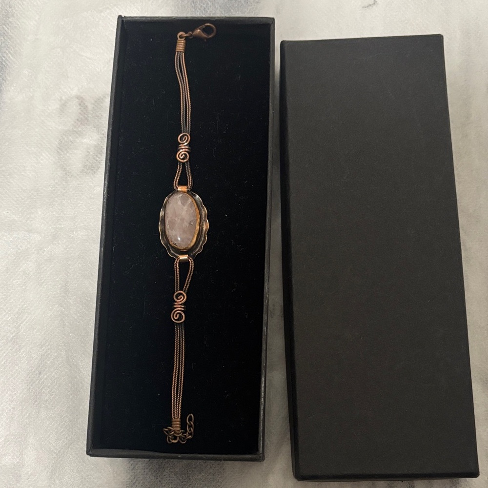 Elegant Rose Quartz Bracelet - Picture 3 of 3